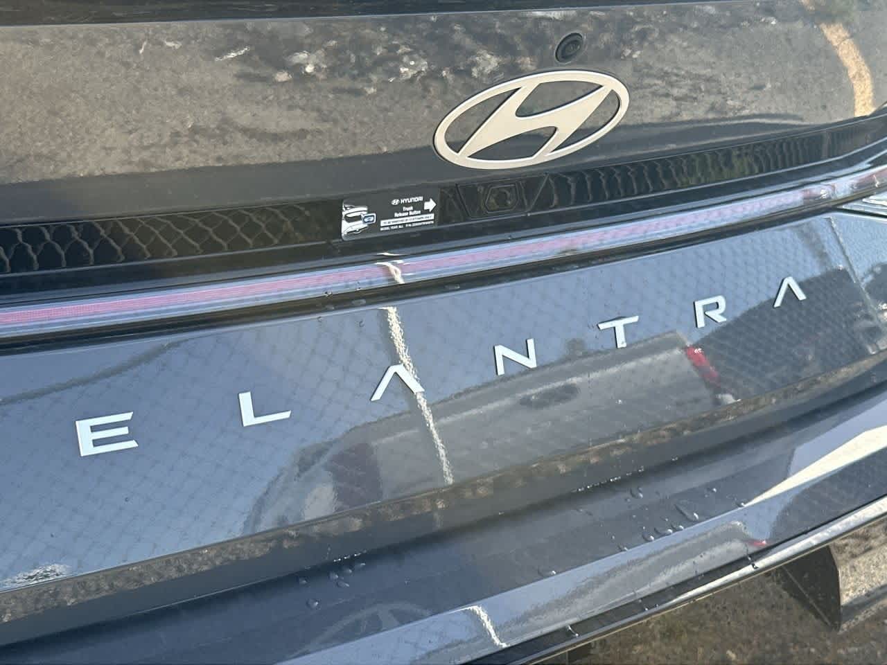 Thumbnail: 2025 Hyundai Elantra - 10