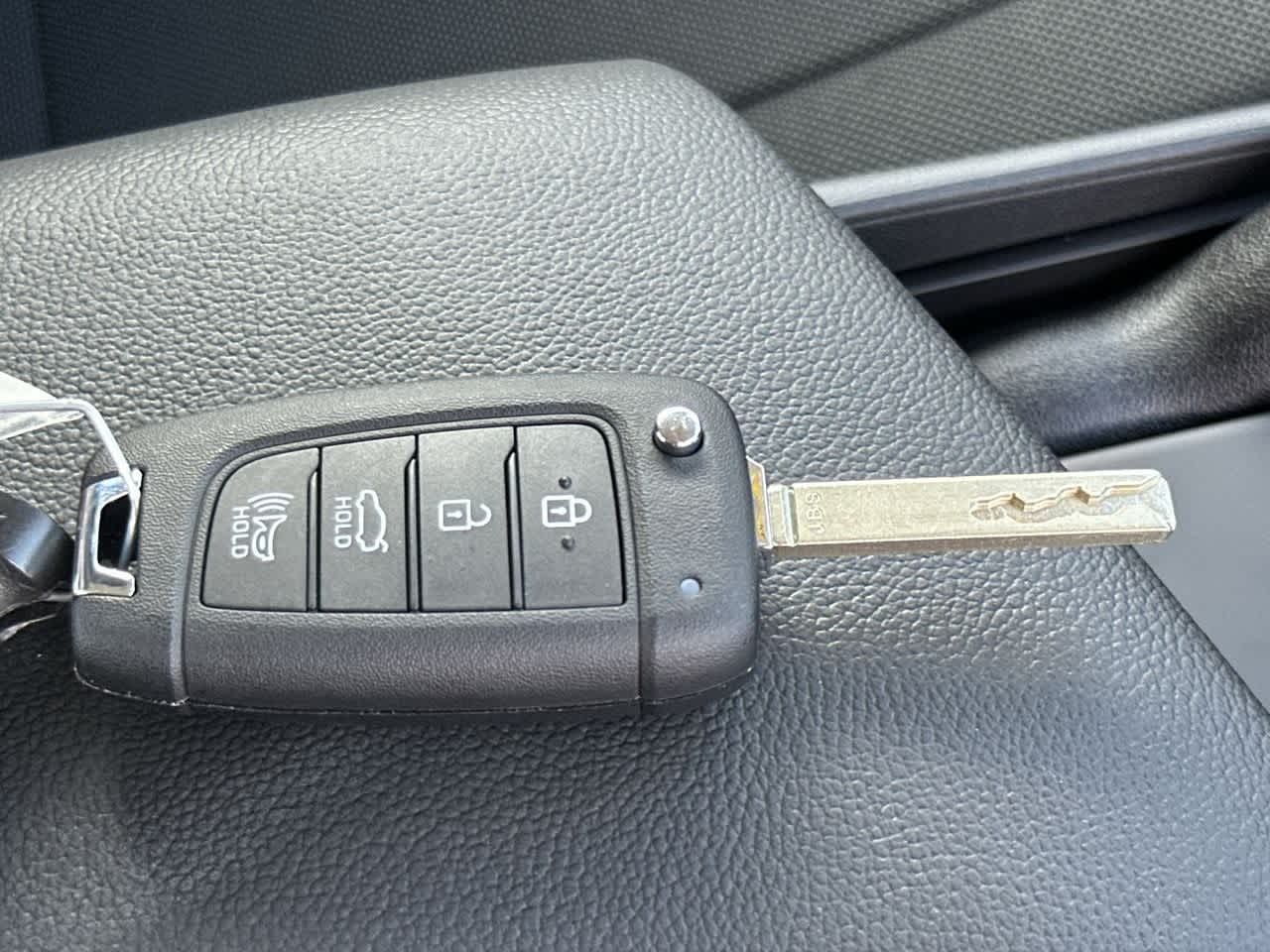 Thumbnail: 2025 Hyundai Elantra - 28