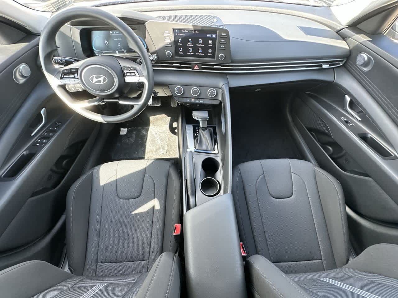 Thumbnail: 2025 Hyundai Elantra - 24