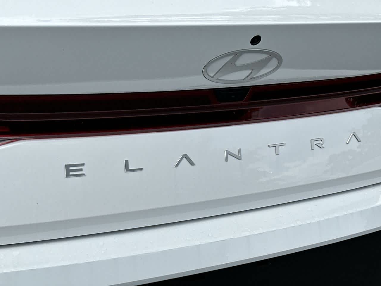 Thumbnail: 2025 Hyundai Elantra - 10