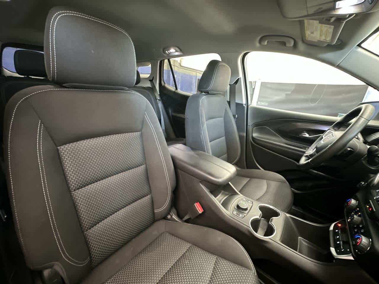 Thumbnail: 2022 GMC Terrain - 27