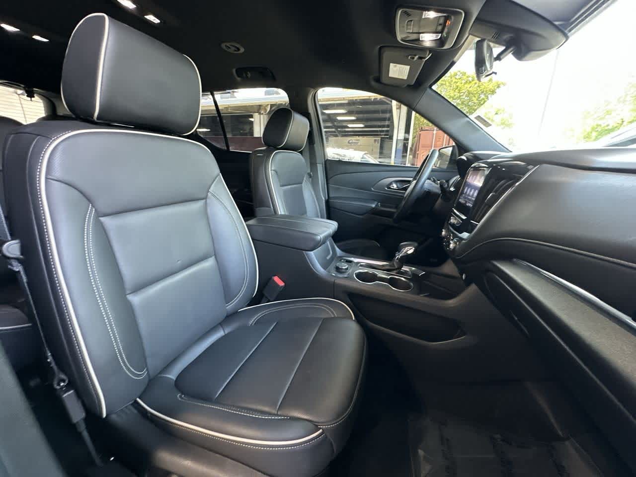 Thumbnail: 2023 Chevrolet Traverse - 27