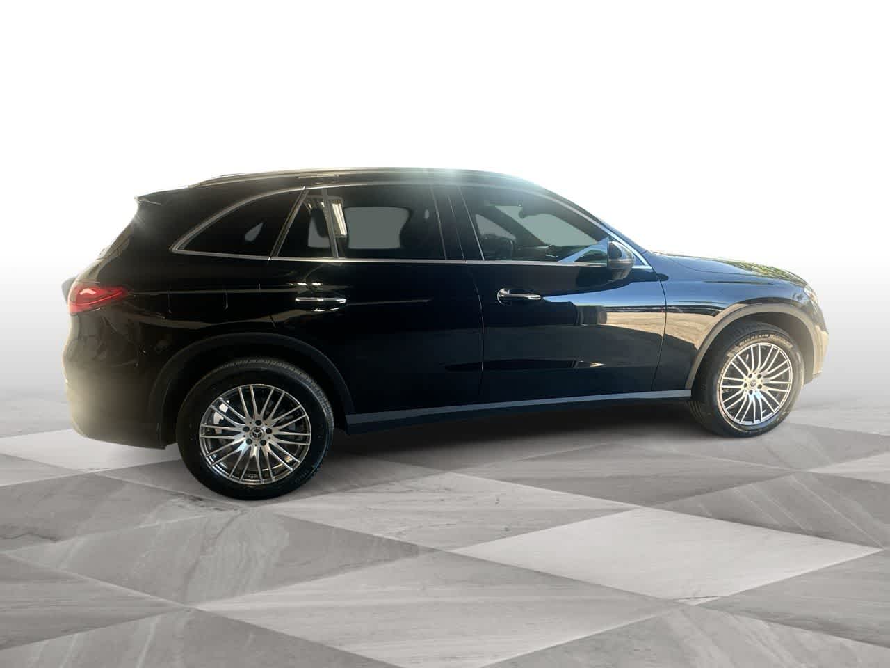 Thumbnail: 2024 Mercedes-Benz GLC - 9