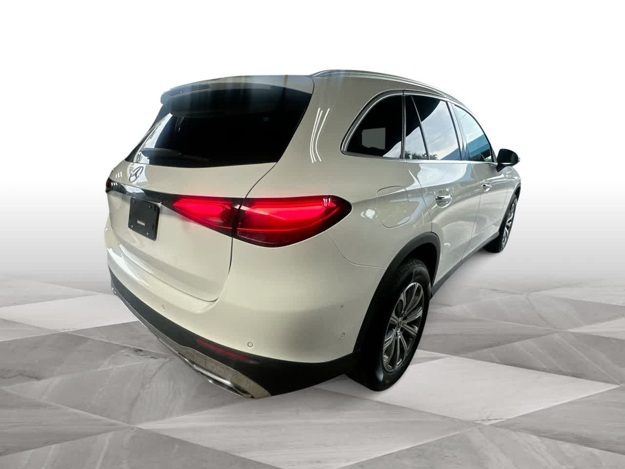 Thumbnail: 2026 Mercedes-Benz GLC - 8