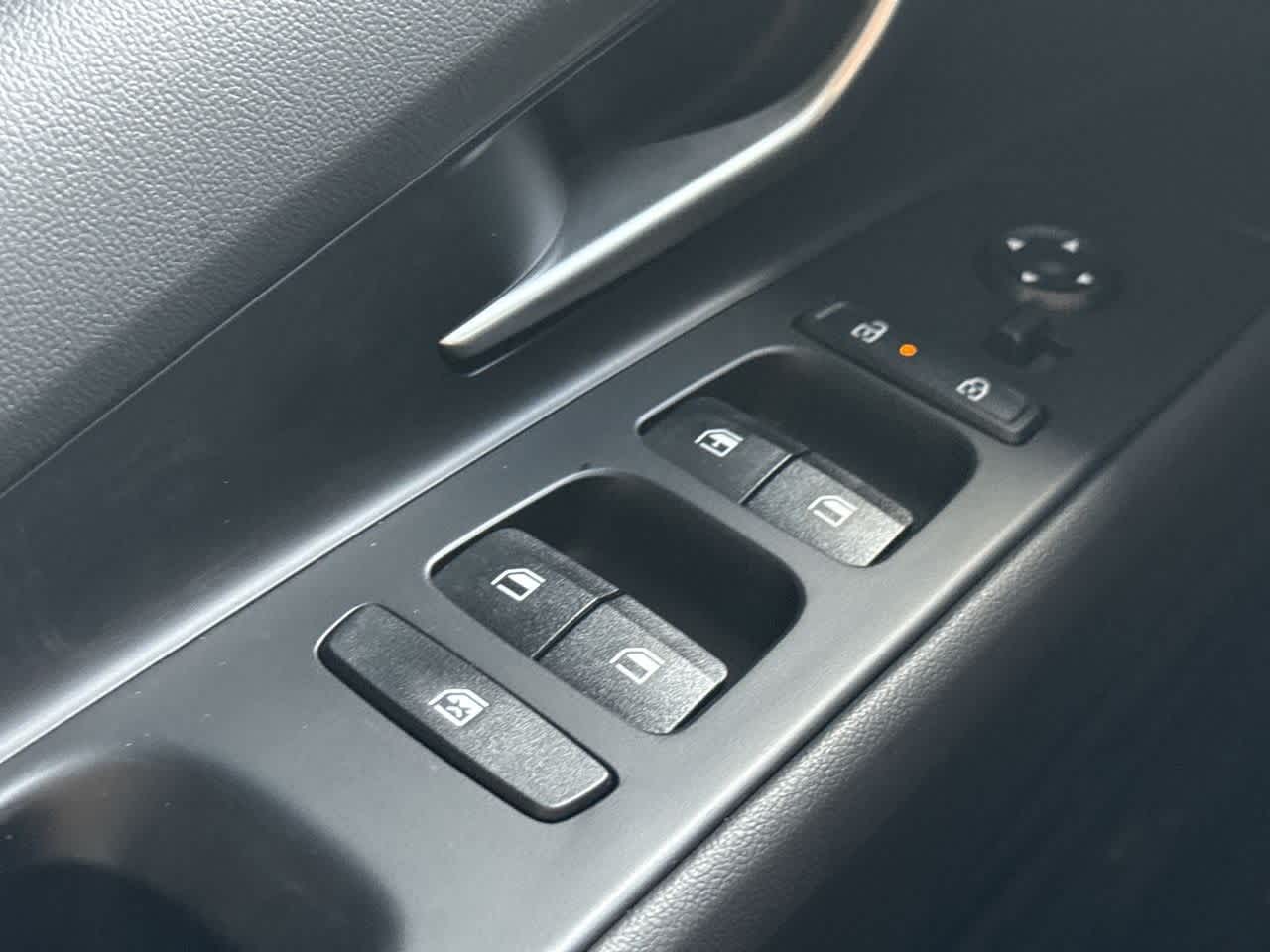 Thumbnail: 2025 Hyundai Elantra - 17