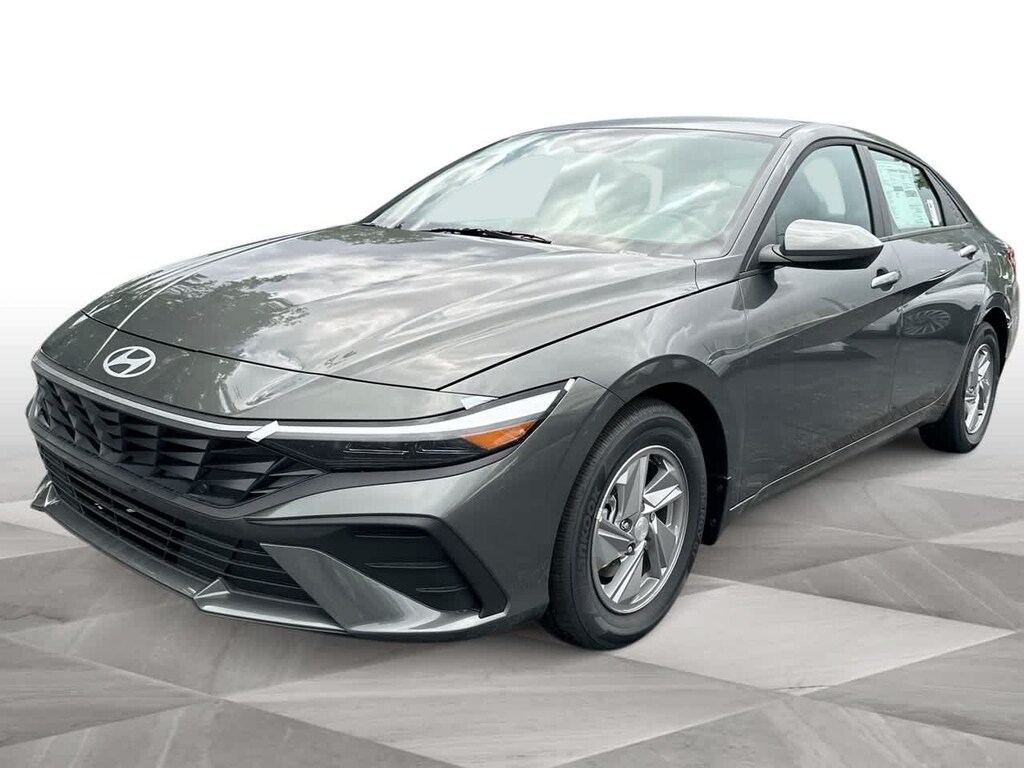 New 2025 Hyundai Elantra SE Sedan