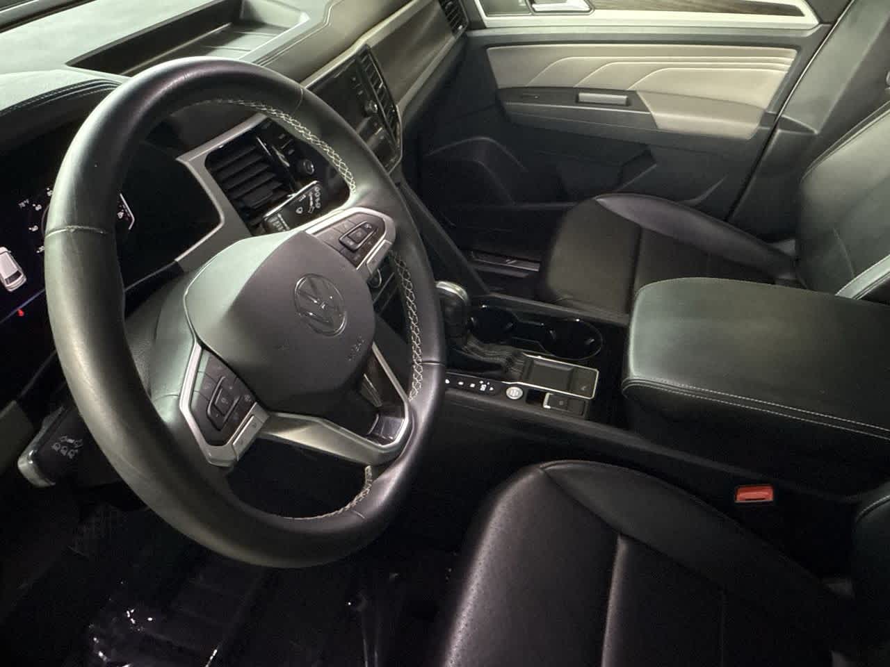 Thumbnail: 2022 Volkswagen Atlas - 13