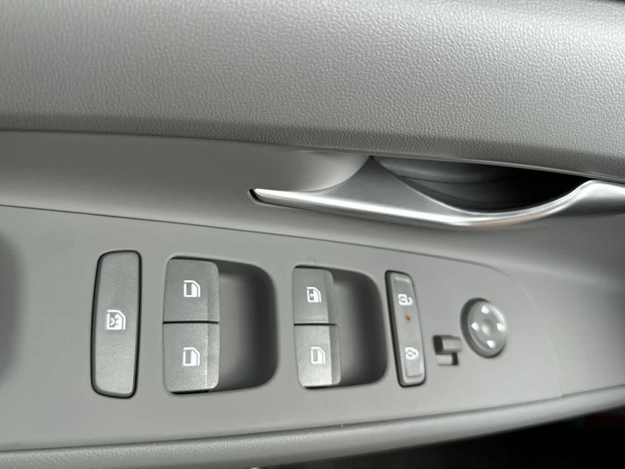 Thumbnail: 2025 Hyundai Elantra - 17