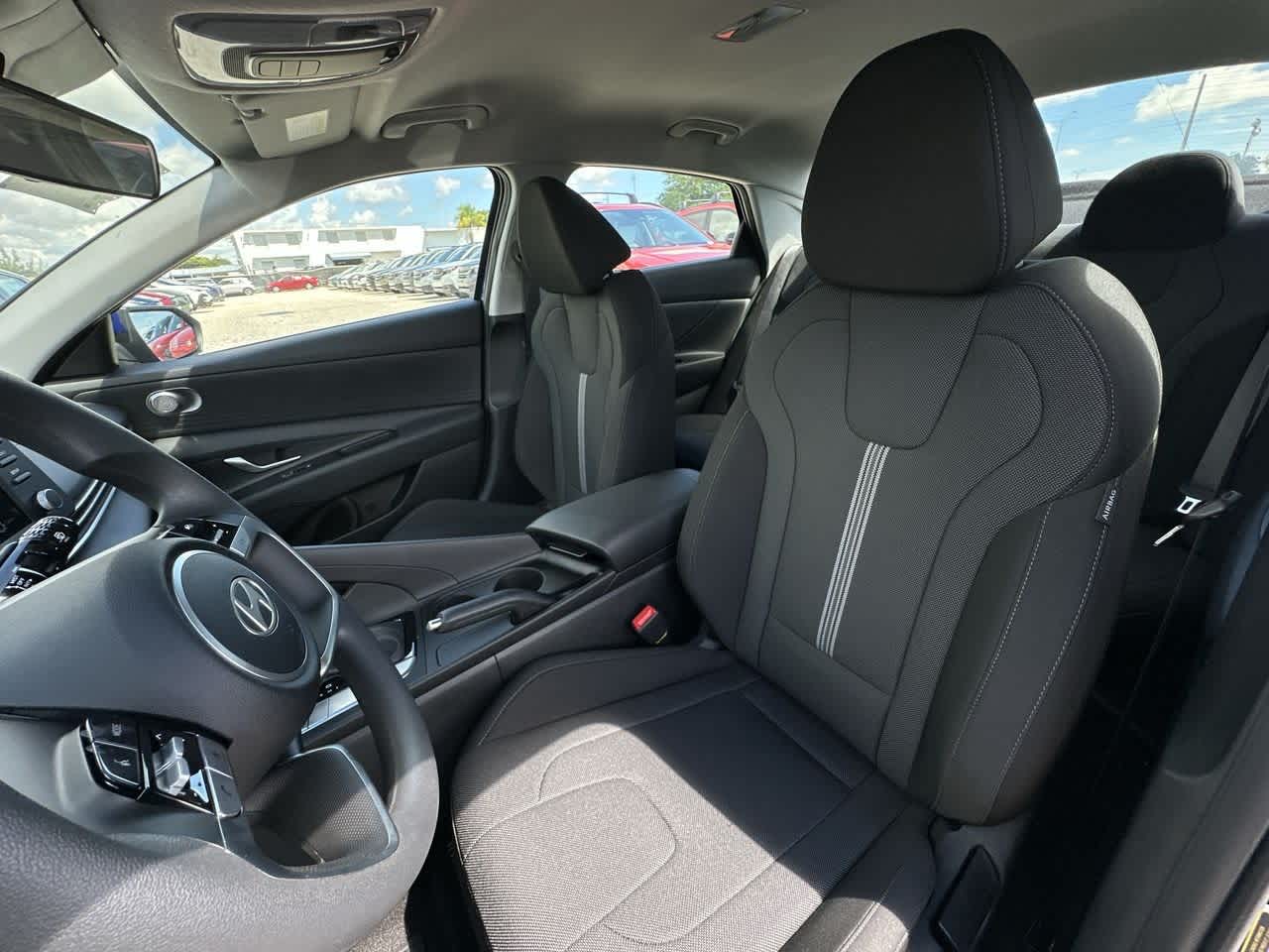 Thumbnail: 2025 Hyundai Elantra - 14