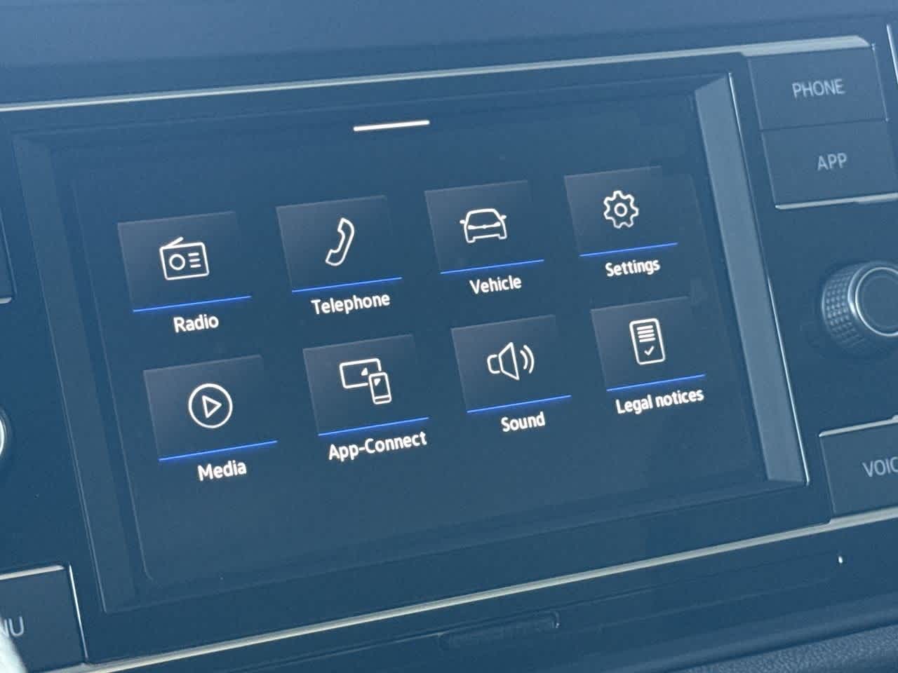 Thumbnail: 2023 Volkswagen Jetta - 18