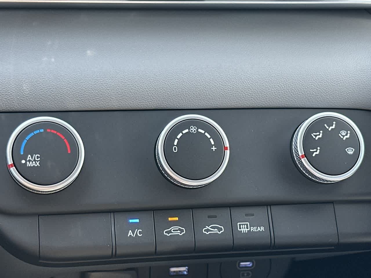 Thumbnail: 2025 Hyundai Elantra - 20