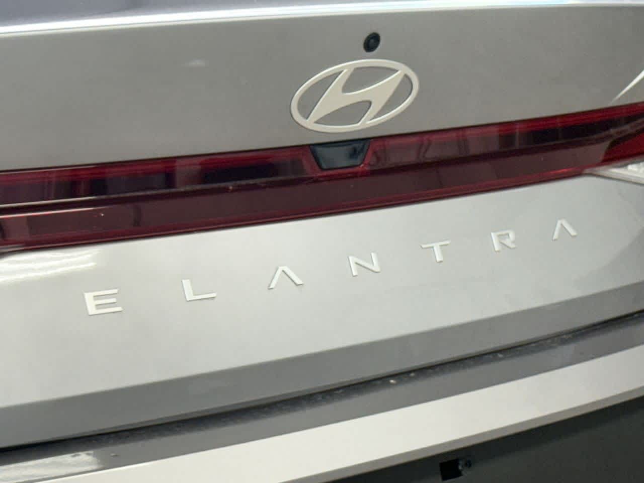 Thumbnail: 2025 Hyundai Elantra - 10