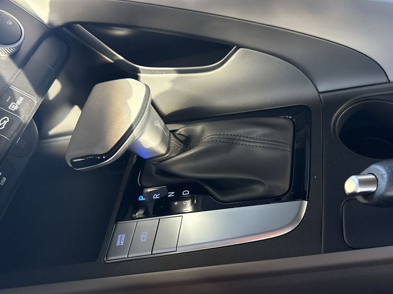 Thumbnail: 2025 Hyundai Elantra - 21