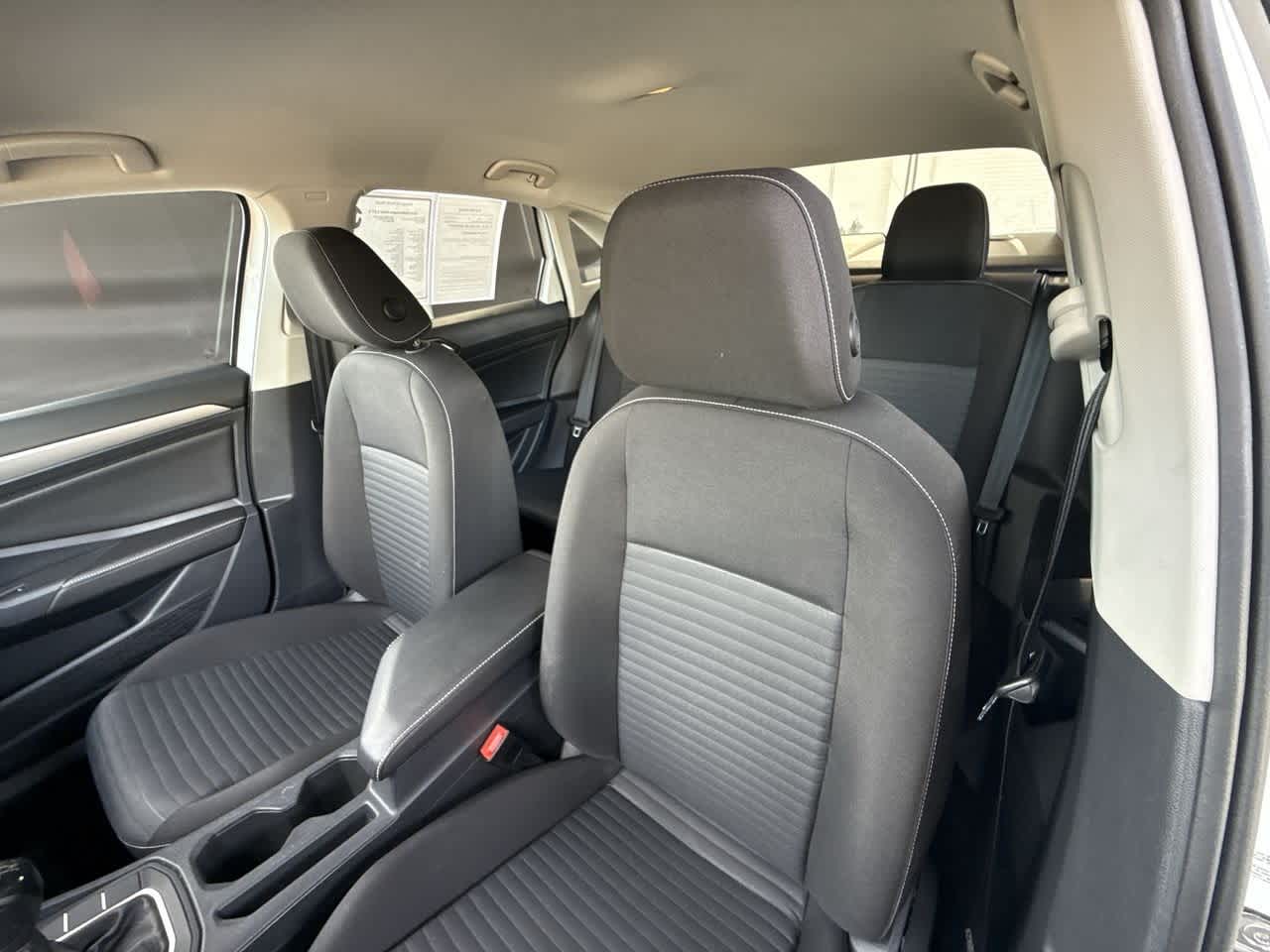 Thumbnail: 2023 Volkswagen Jetta - 14