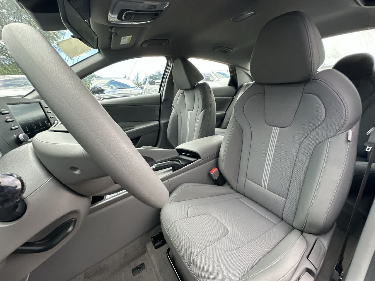 Thumbnail: 2025 Hyundai Elantra - 14