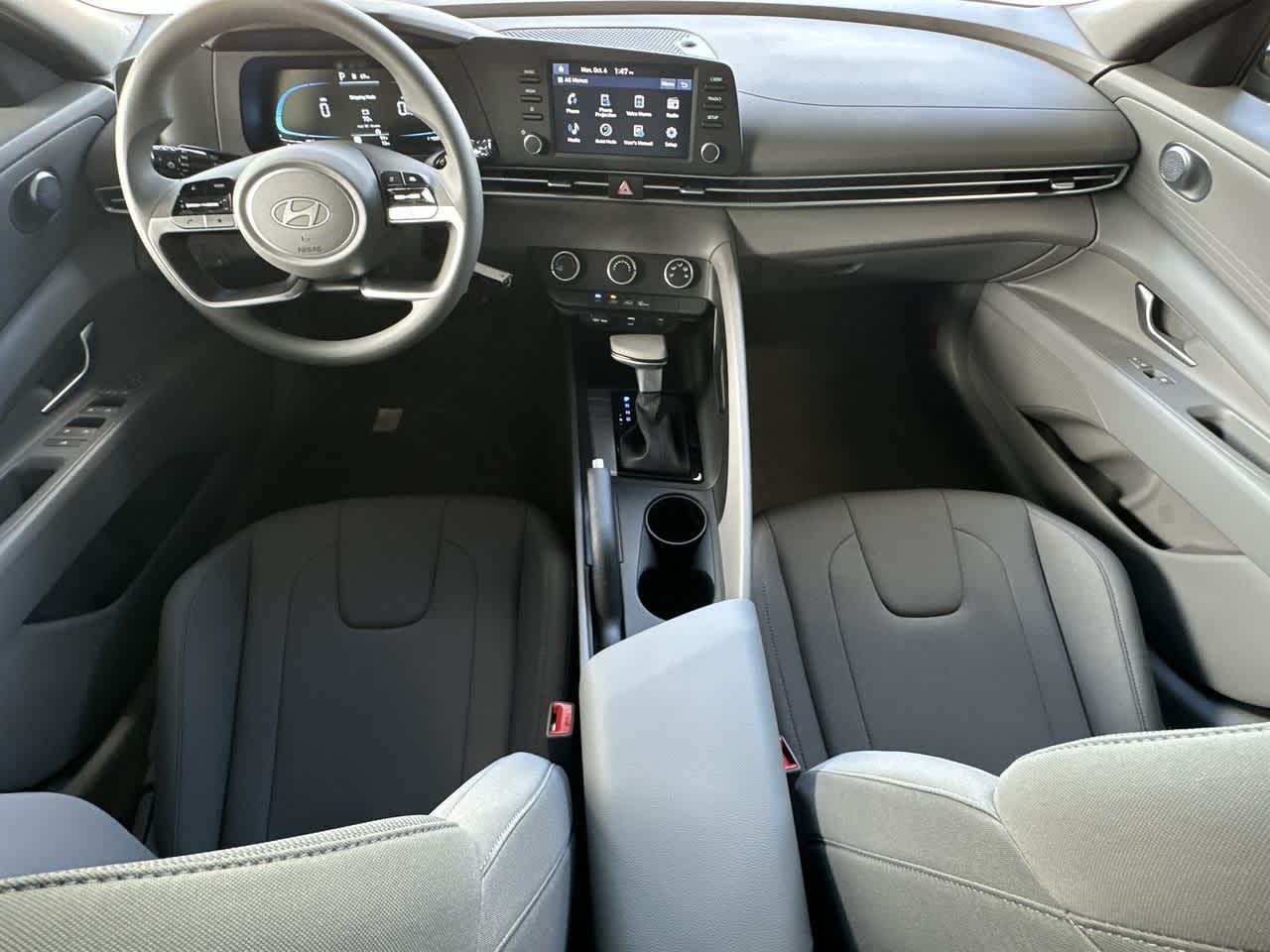 Thumbnail: 2025 Hyundai Elantra - 24