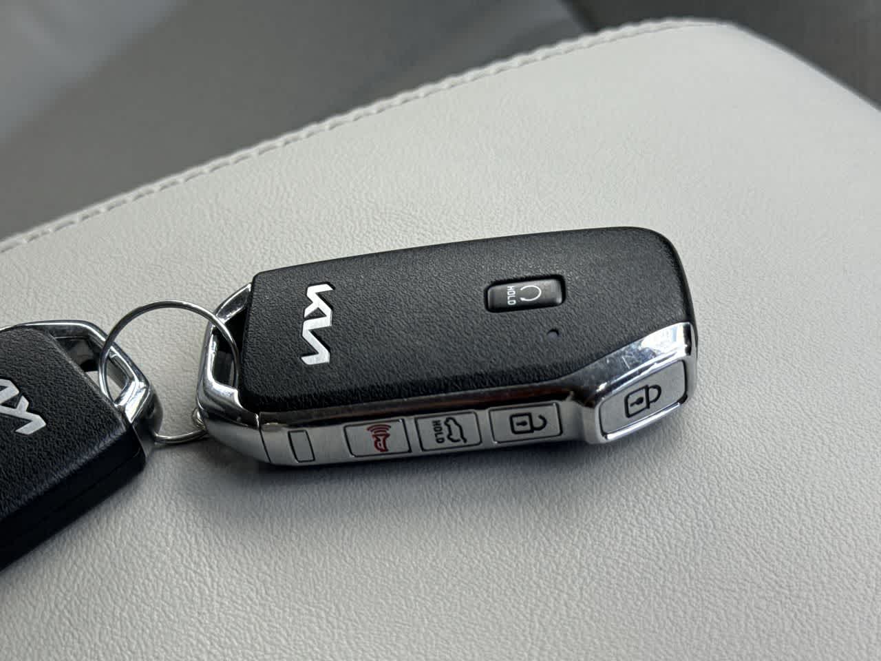 Thumbnail: 2023 Kia Sorento - 28