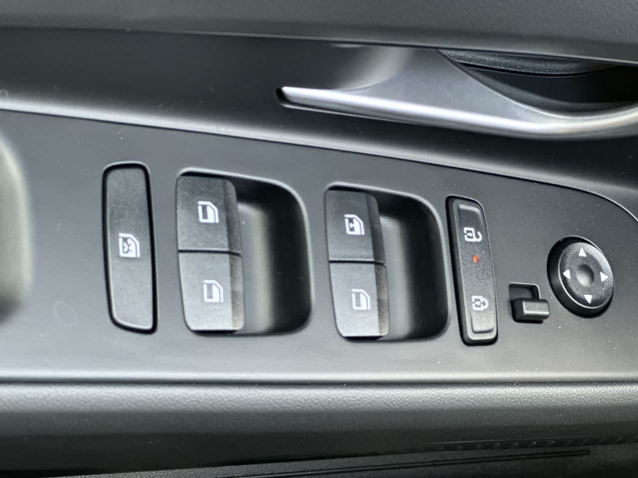 Thumbnail: 2025 Hyundai Elantra - 17