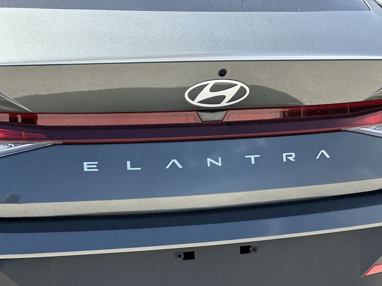 Thumbnail: 2025 Hyundai Elantra - 10