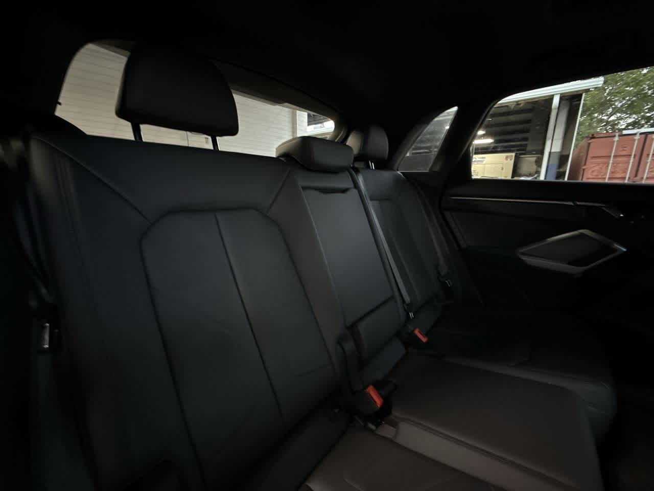 Thumbnail: 2021 Audi Q3 - 26