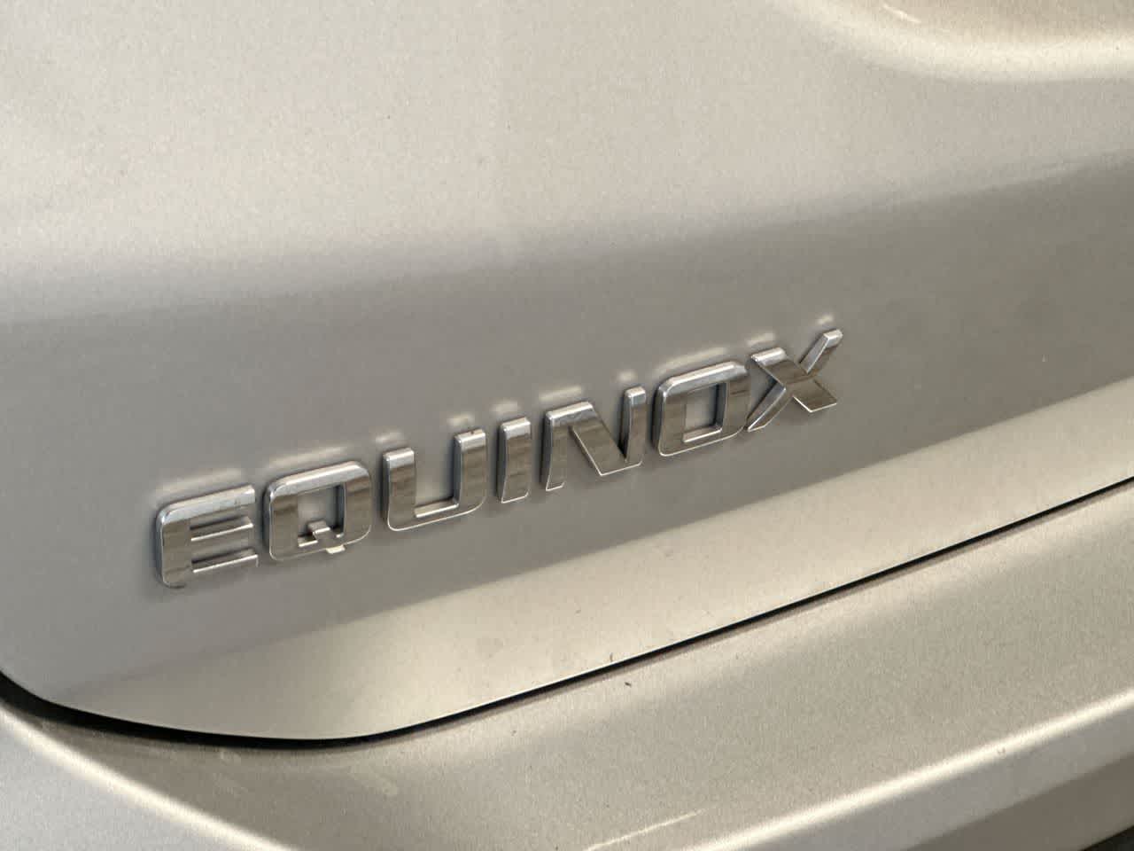 Thumbnail: 2022 Chevrolet Equinox - 10