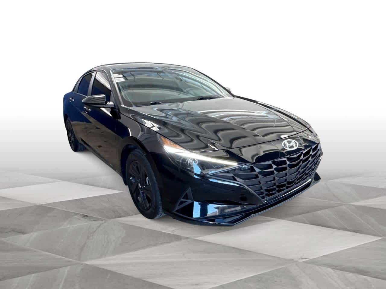 2023 Hyundai Elantra SEL 2