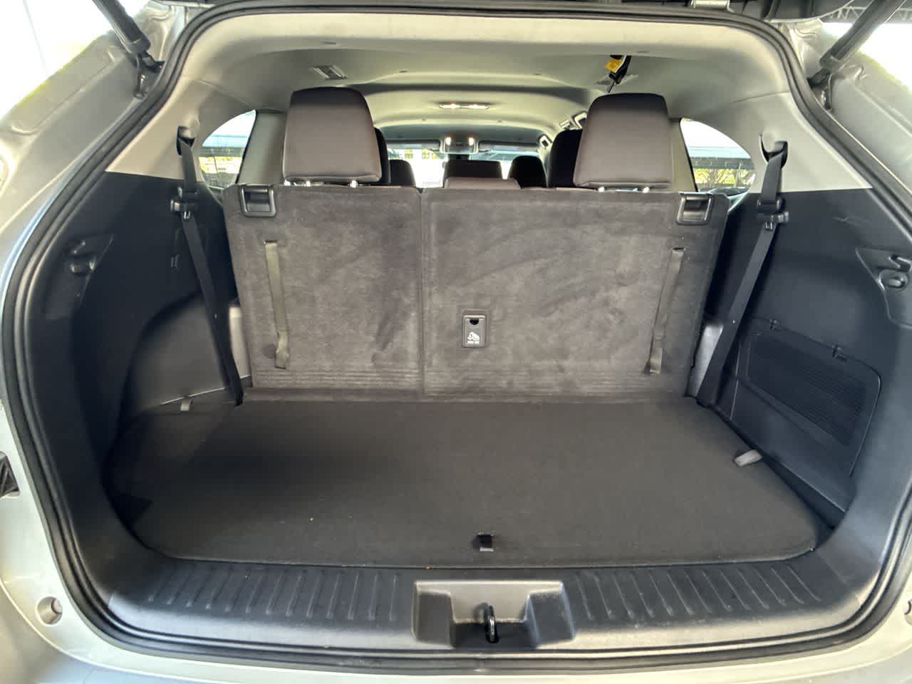 Thumbnail: 2023 Toyota Highlander - 25