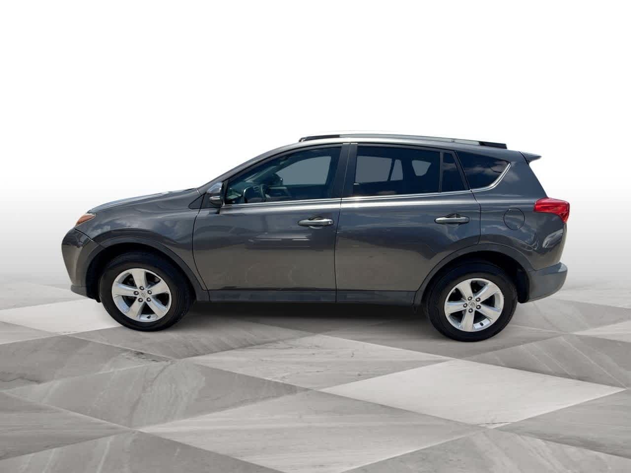 2014 Toyota RAV4 XLE 5
