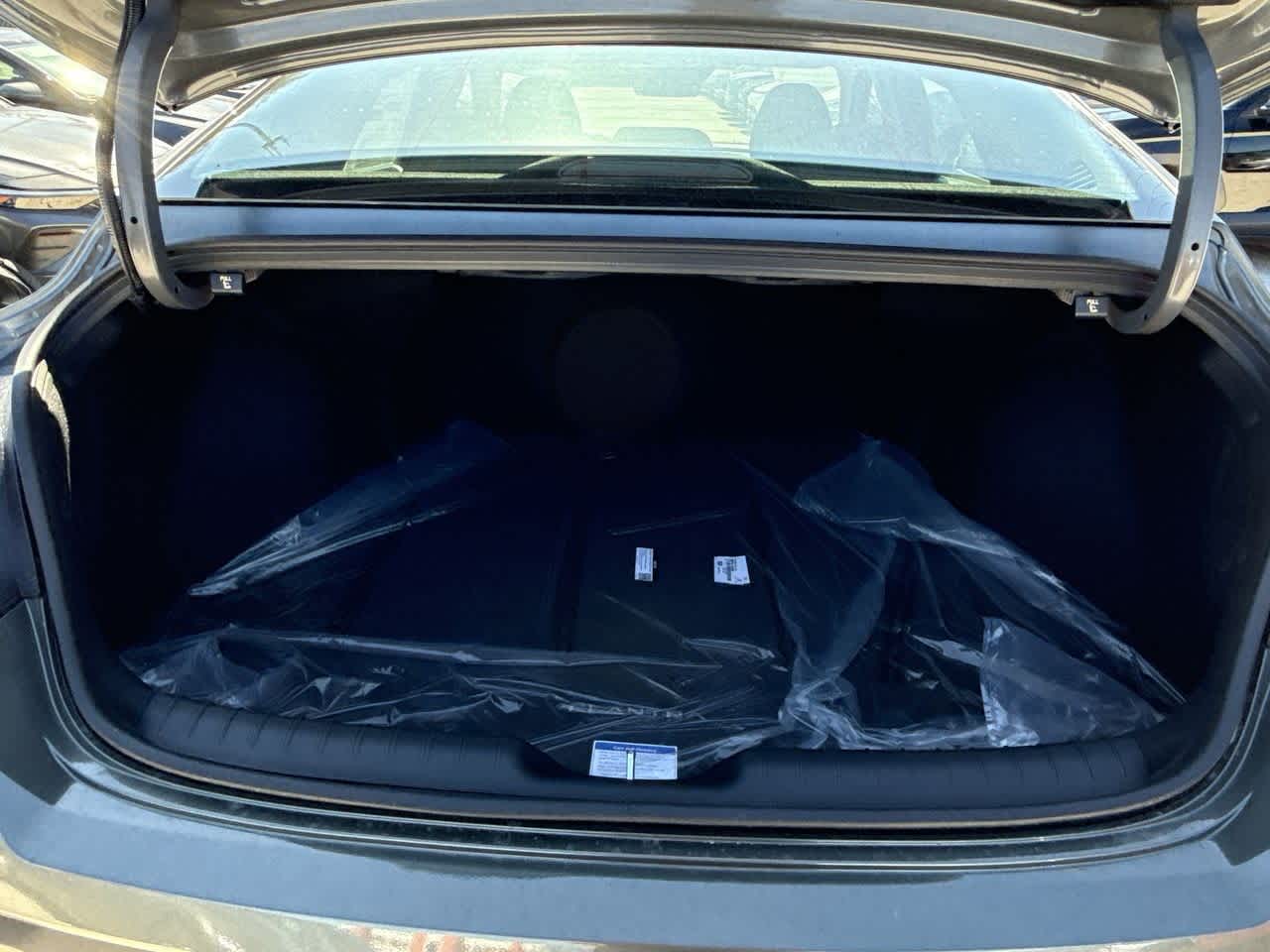 Thumbnail: 2025 Hyundai Elantra - 25