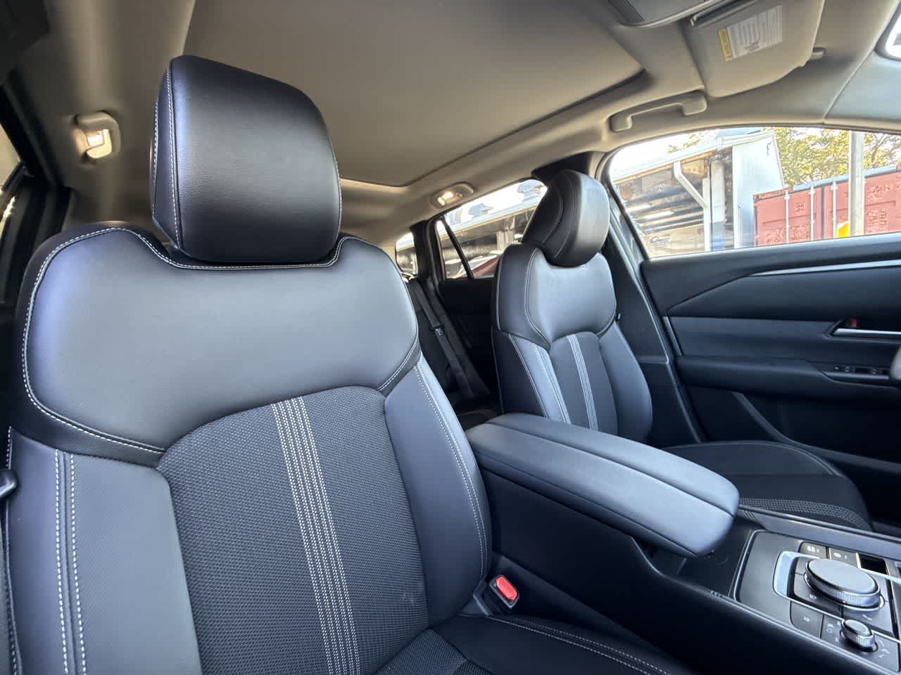 Thumbnail: 2025 Mazda CX-50 - 27