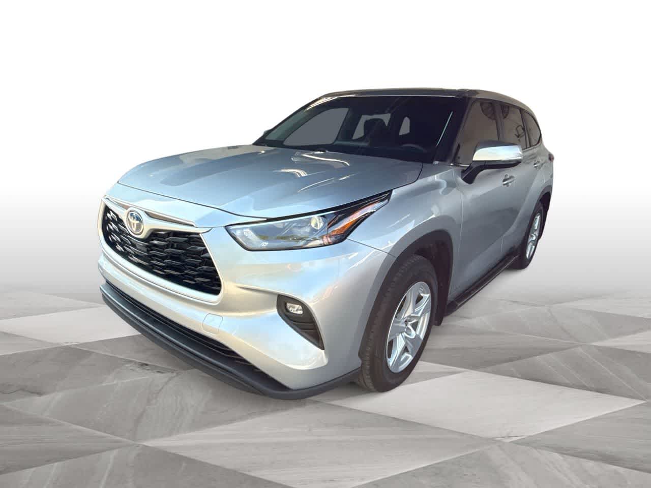 Thumbnail: 2023 Toyota Highlander - 4