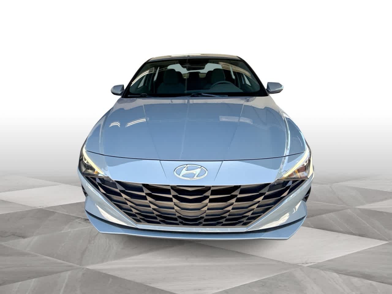 Thumbnail: 2023 Hyundai Elantra - 3