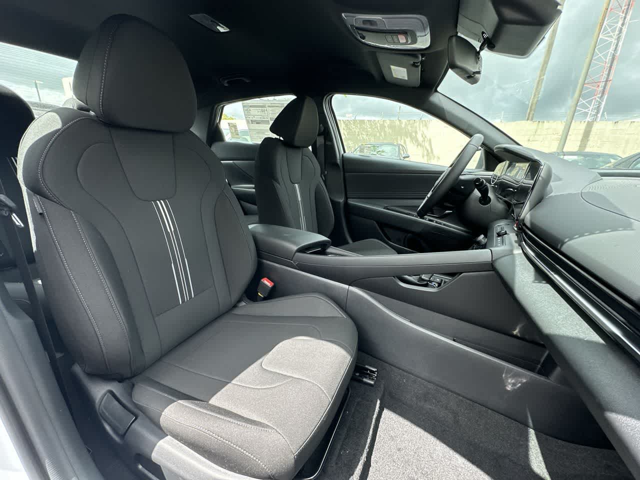 Thumbnail: 2025 Hyundai Elantra - 27