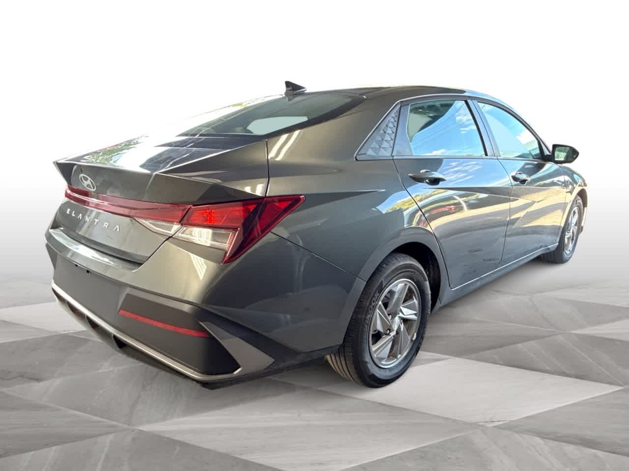 Thumbnail: 2025 Hyundai Elantra - 8