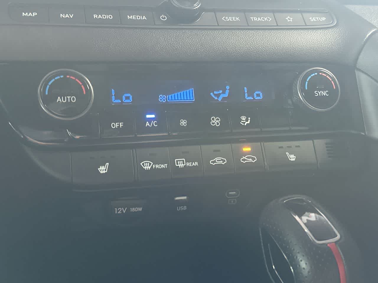Thumbnail: 2024 Hyundai Elantra - 20