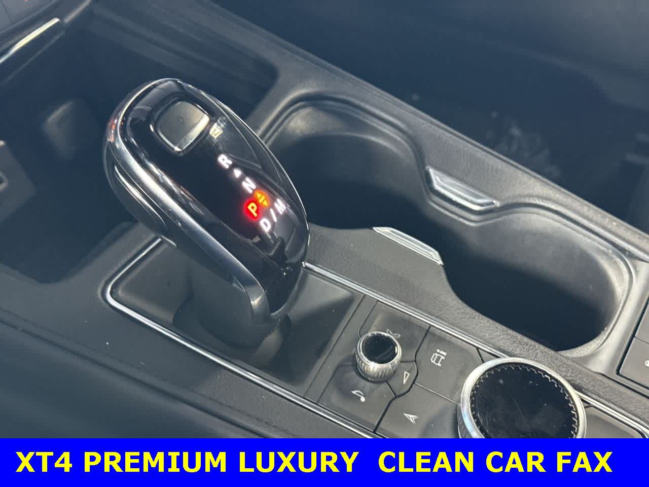 Thumbnail: 2024 Cadillac XT4 - 21