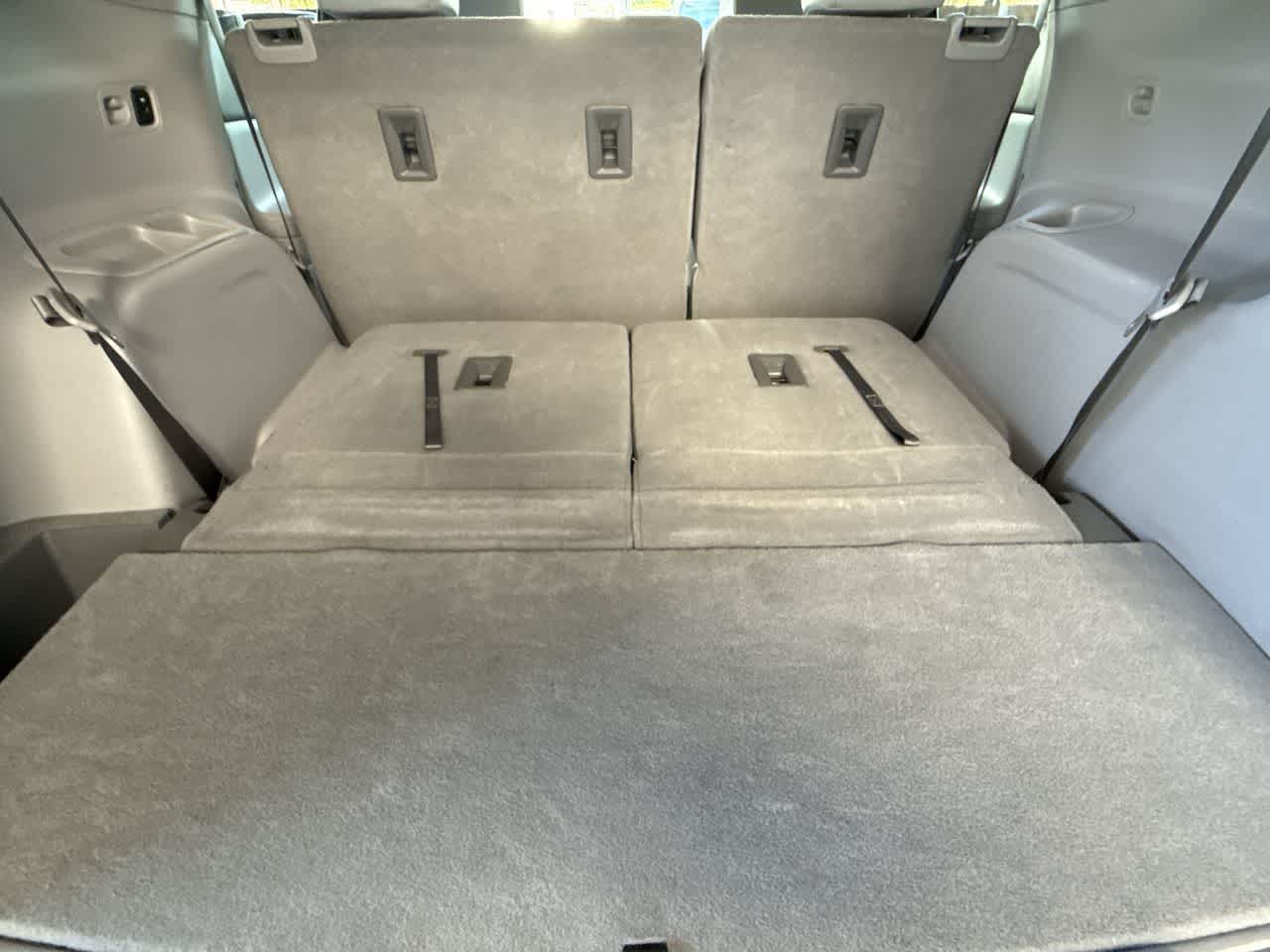 Thumbnail: 2023 GMC Acadia - 25