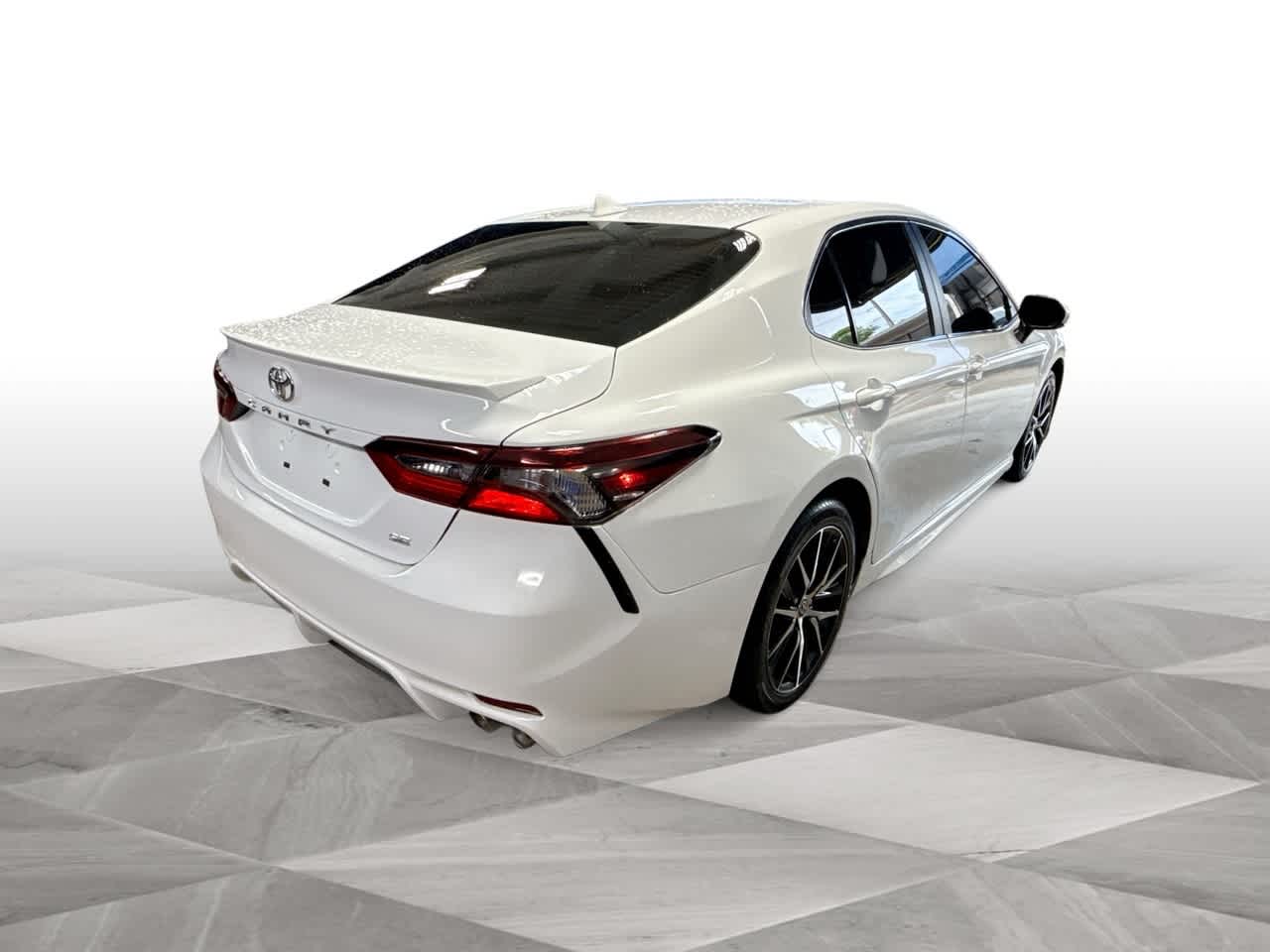 Thumbnail: 2022 Toyota Camry - 8