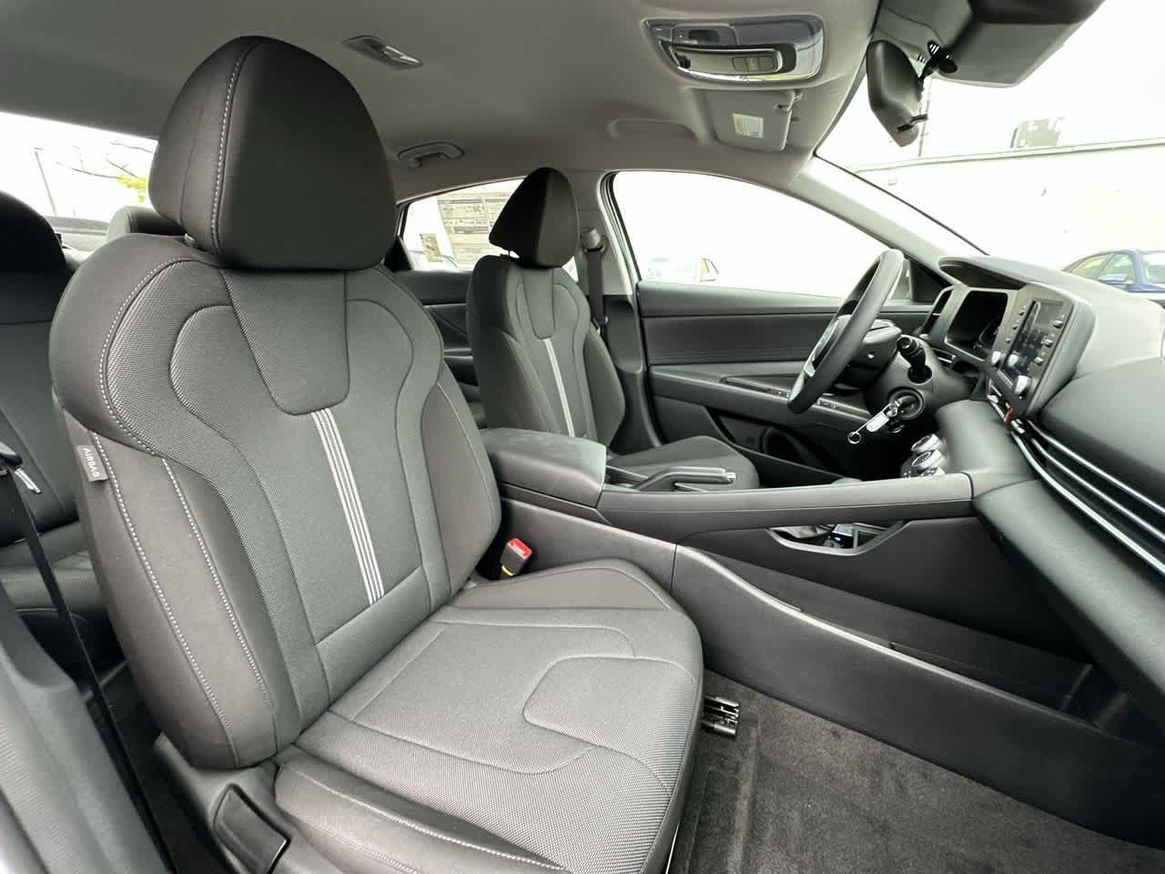 Thumbnail: 2025 Hyundai Elantra - 27