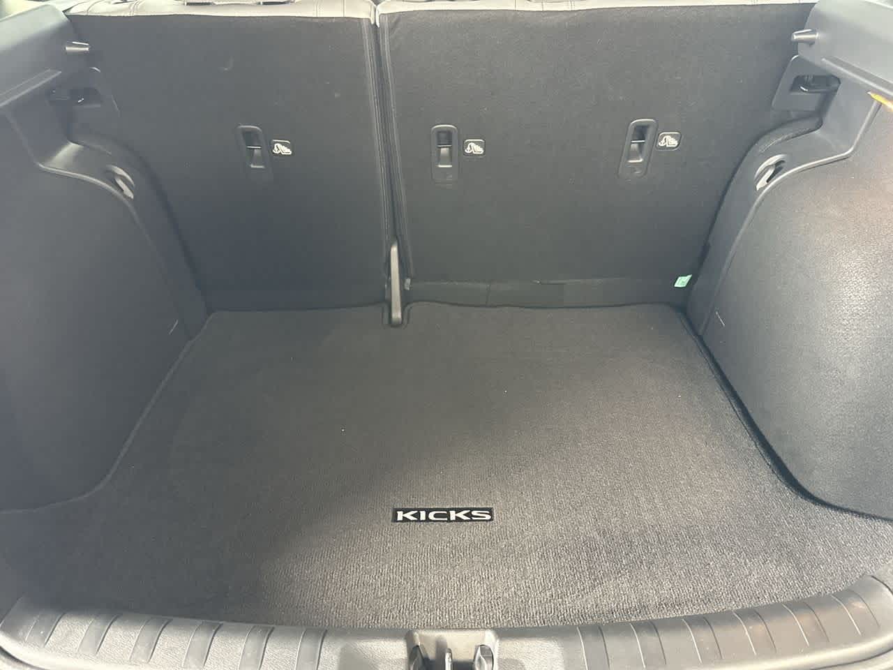 Thumbnail: 2024 Nissan Kicks - 25