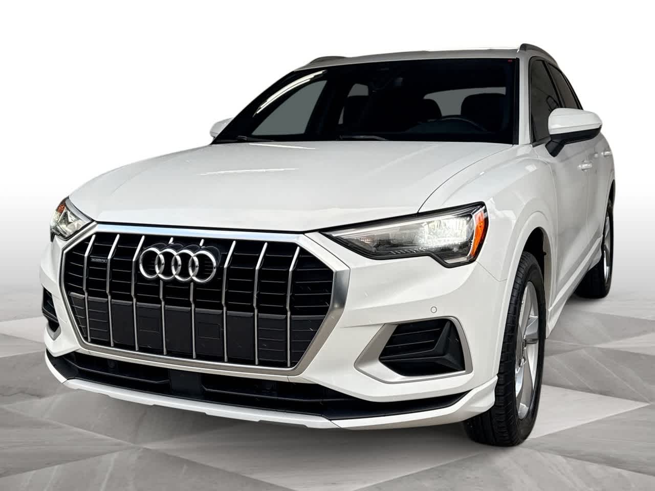 Thumbnail: 2021 Audi Q3 - 4