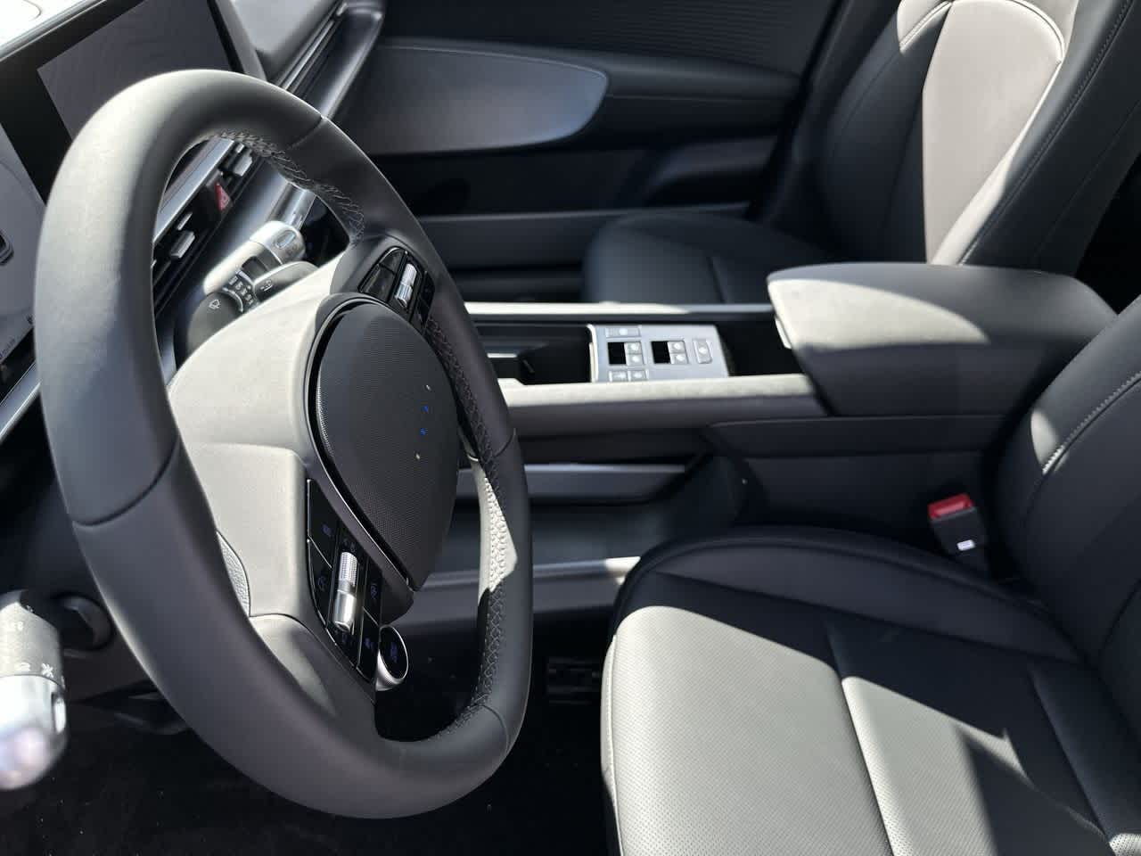 Thumbnail: 2025 Hyundai Ioniq 6 - 13