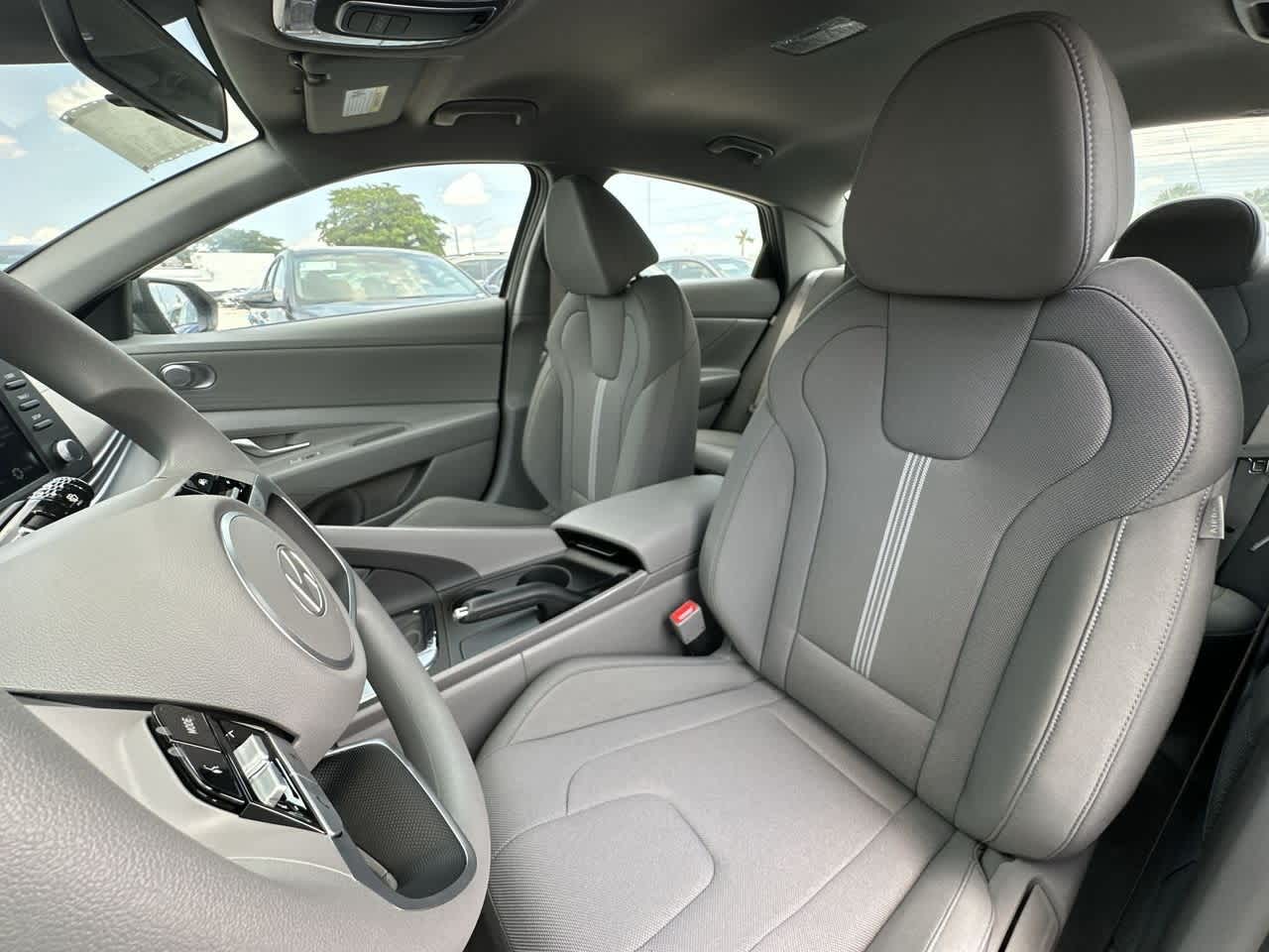 Thumbnail: 2025 Hyundai Elantra - 14