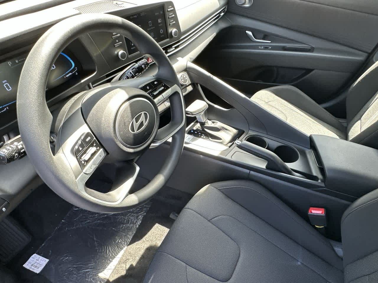 Thumbnail: 2025 Hyundai Elantra - 13