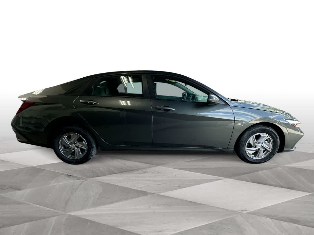 Thumbnail: 2025 Hyundai Elantra - 9