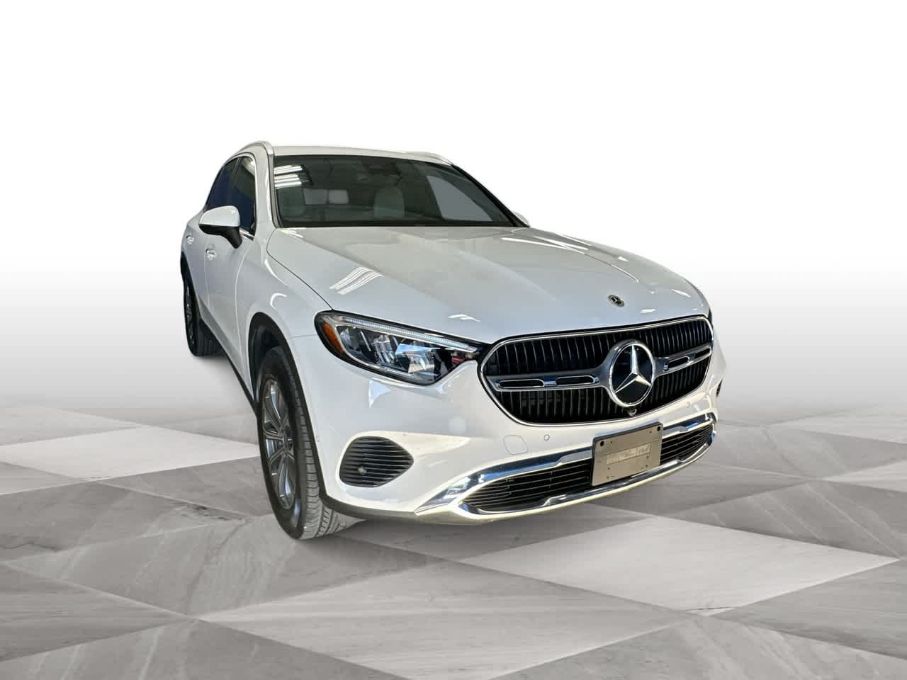Thumbnail: 2024 Mercedes-Benz GLC - 2