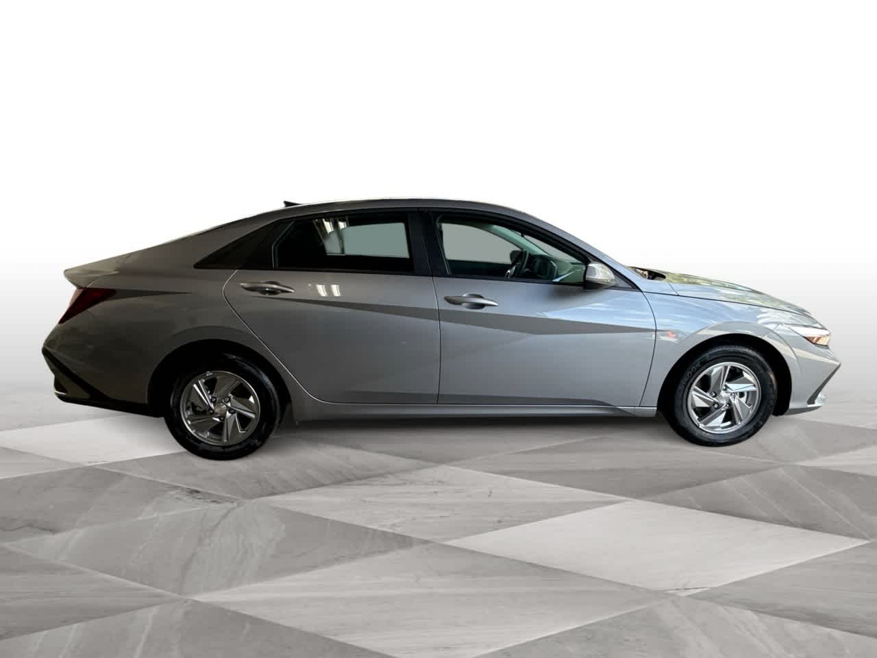 Thumbnail: 2025 Hyundai Elantra - 9