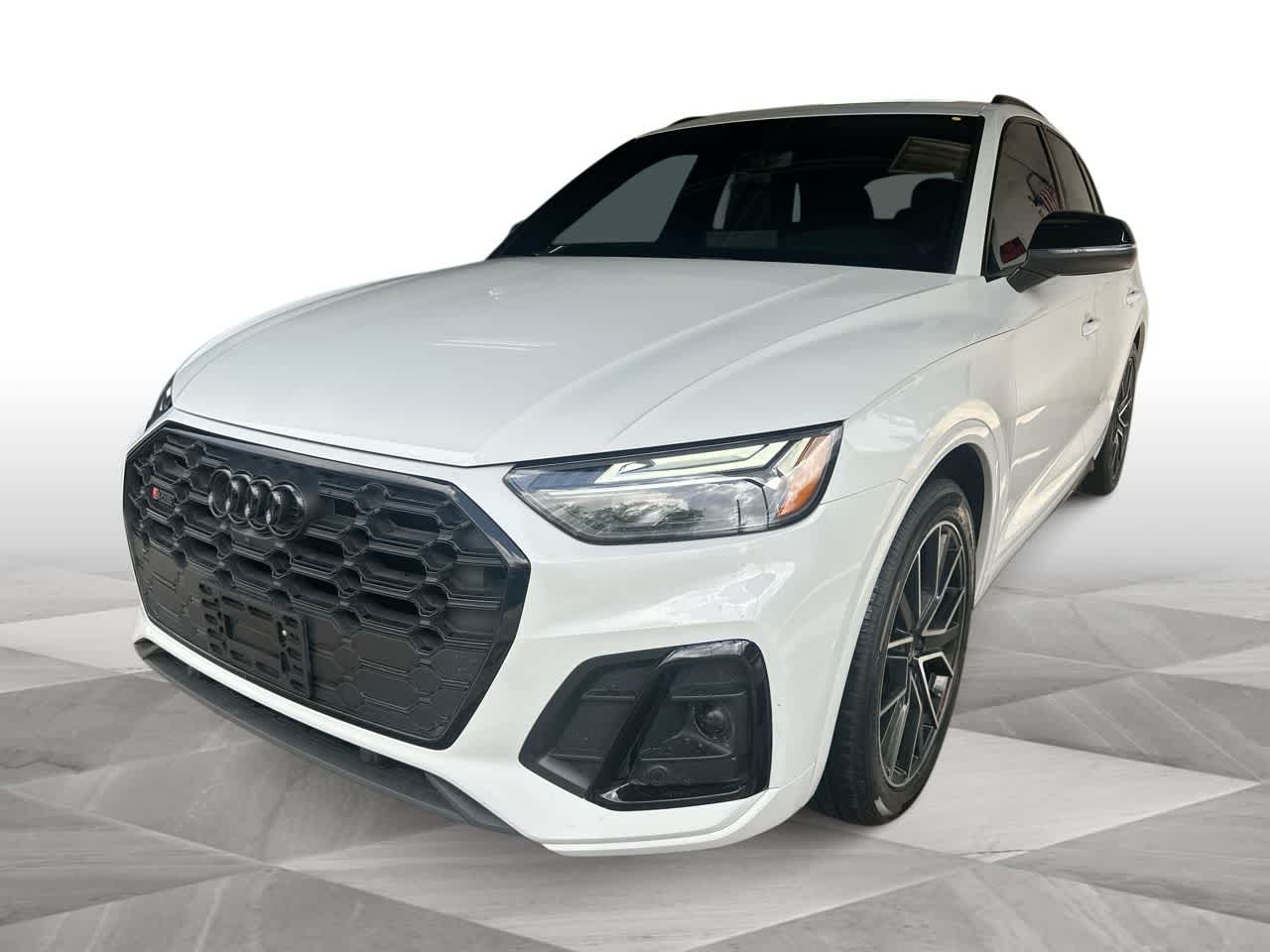 Thumbnail: 2023 Audi SQ5 - 1