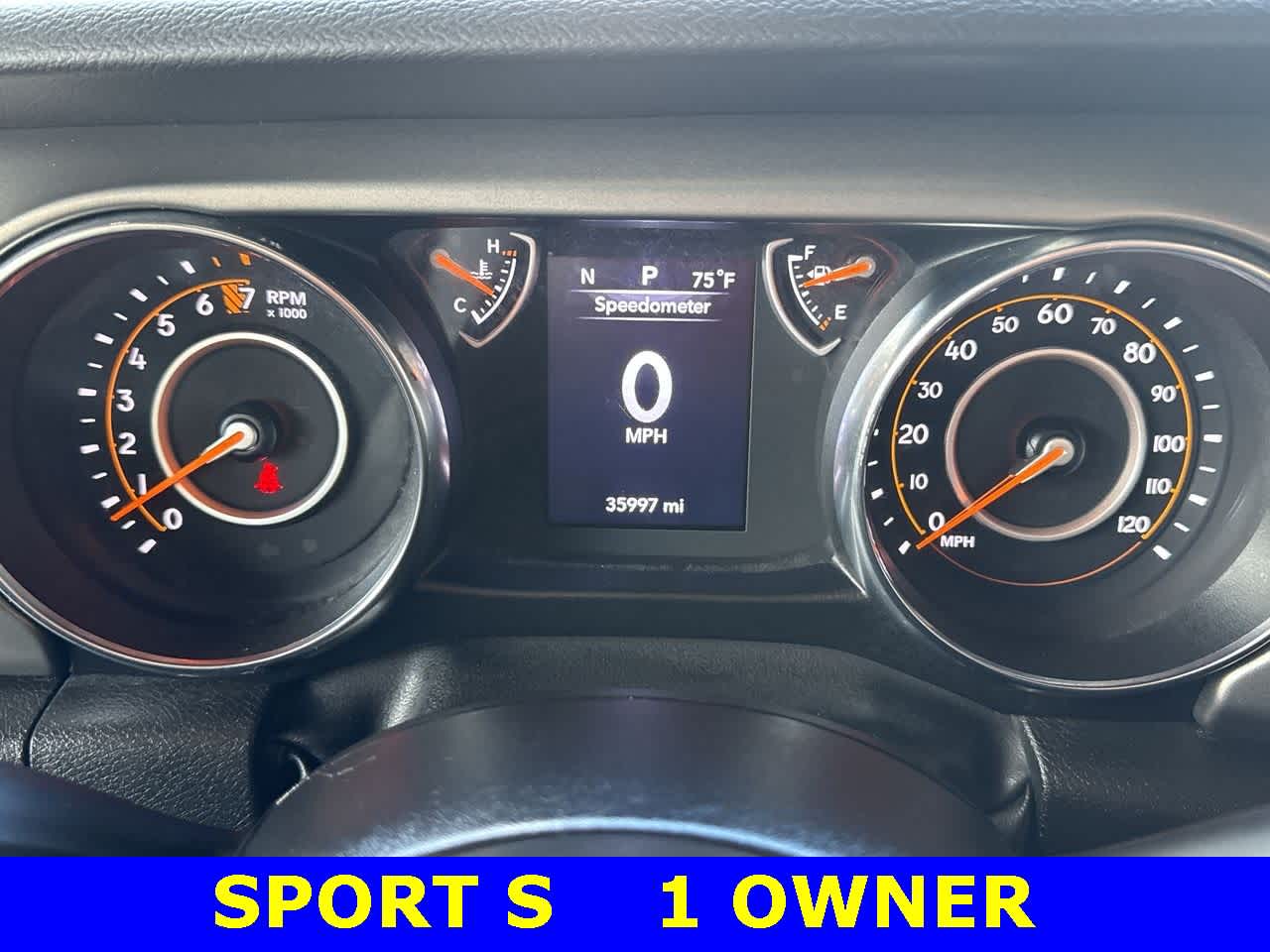 Thumbnail: 2022 Jeep Wrangler - 16