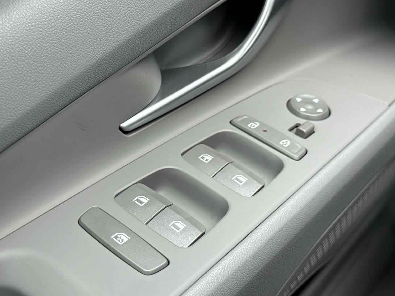 Thumbnail: 2025 Hyundai Elantra - 17